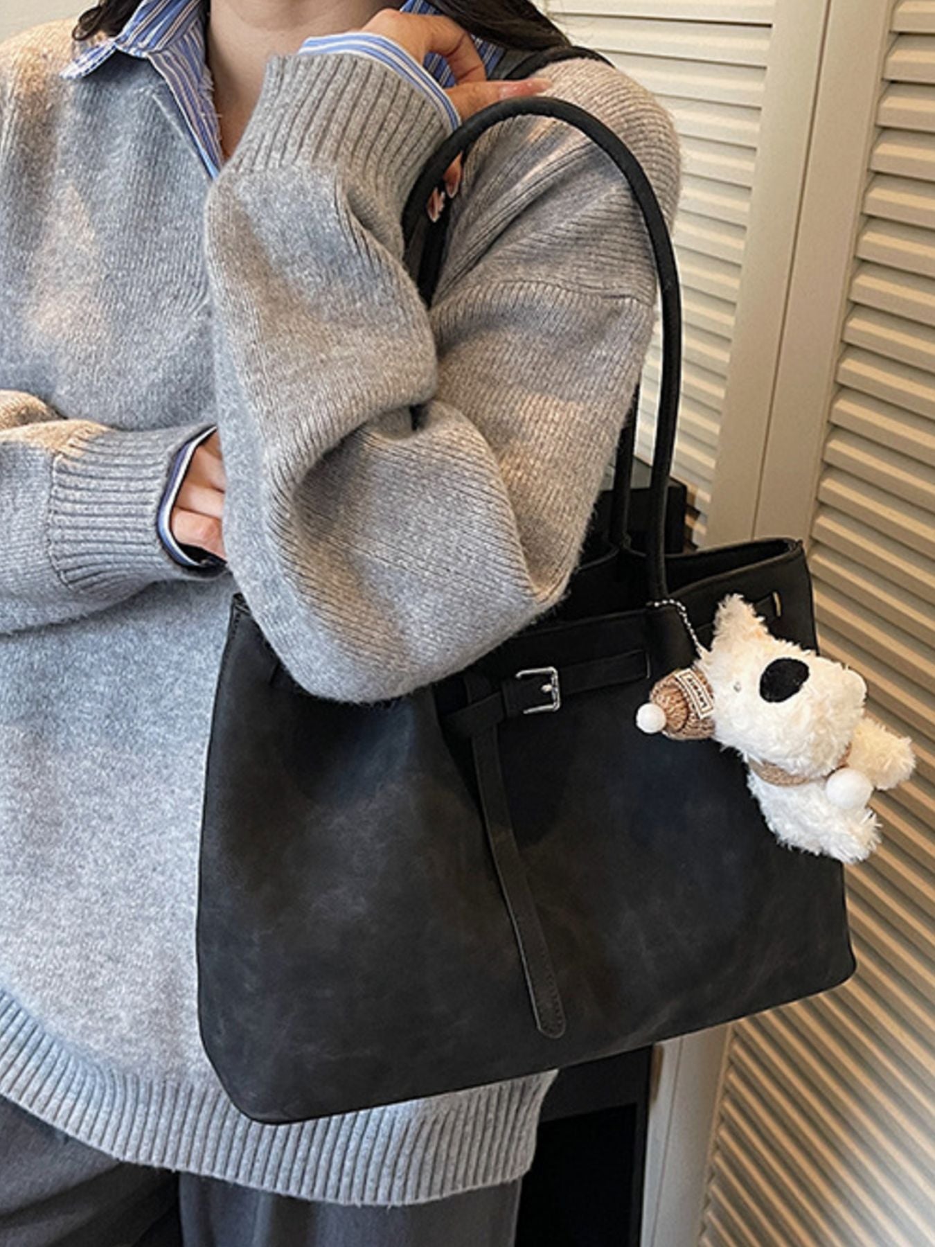 Buckle Detail Shoulder Bag, black PU leather, medium size