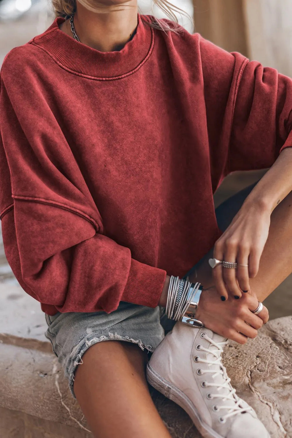 Deep red mock-neck dropped-shoulder sweatshirt, pullover with ribbed cuffs