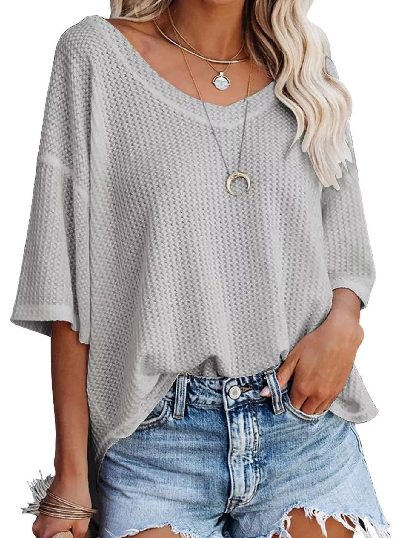 Waffle knit V-neck short-sleeve T-shirt in light gray, relaxed drape