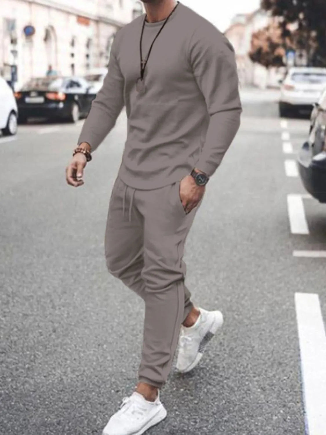 Men's long-sleeve crew-neck top and jogger pants set, light gray