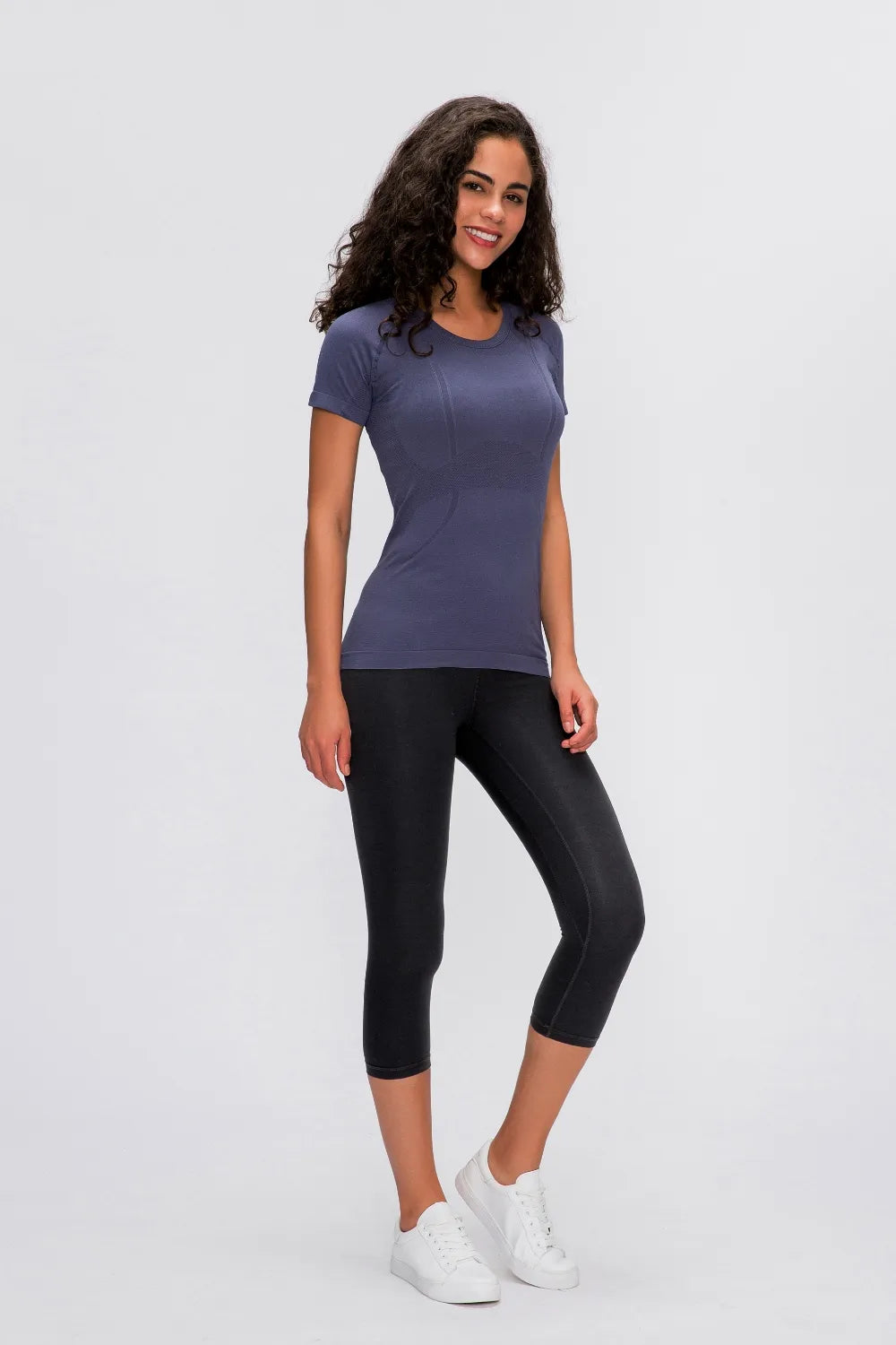 Active t-shirt, dark blue crew neck short sleeves