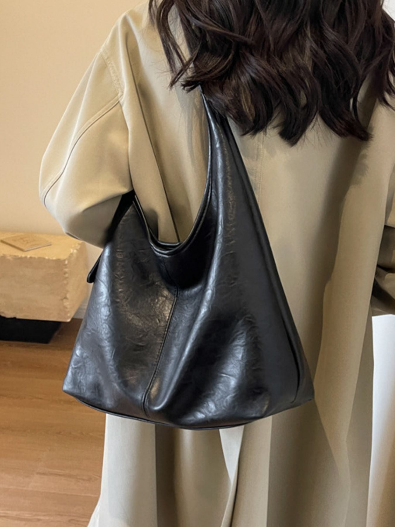Adjustable Strap Shoulder Bag, black PU leather, large, Trendsi