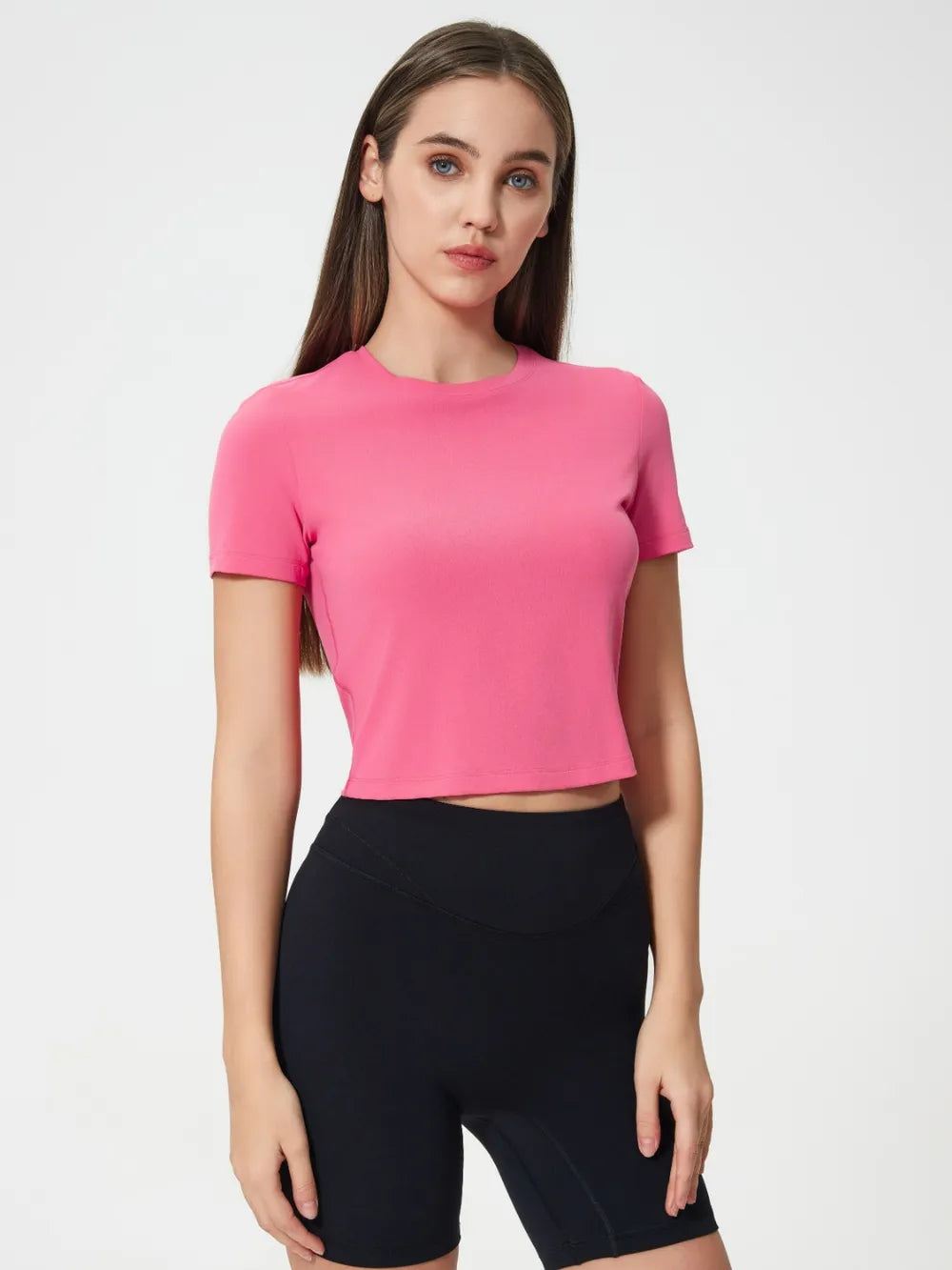 Women’s active t-shirt, fuchsia pink, round neck, short sleeves, fitted cropped