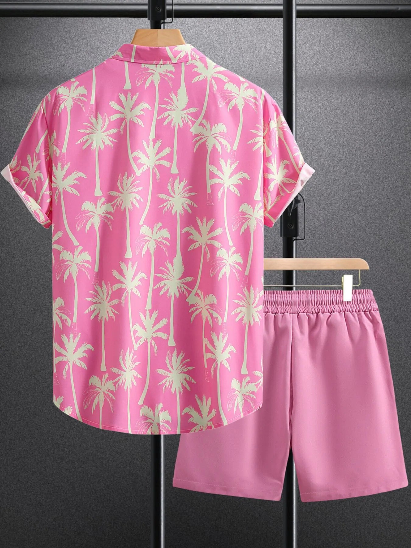 Dusty pink palm print short-sleeve shirt and shorts set for men, back view