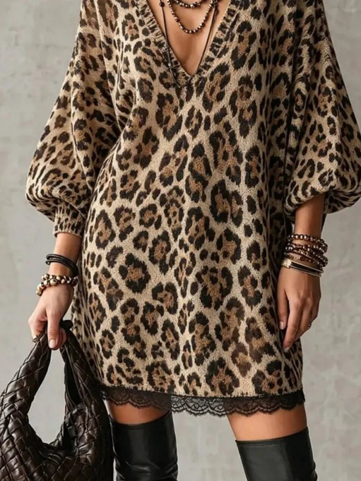 Leopard print V-neck shift dress with scalloped lace hem