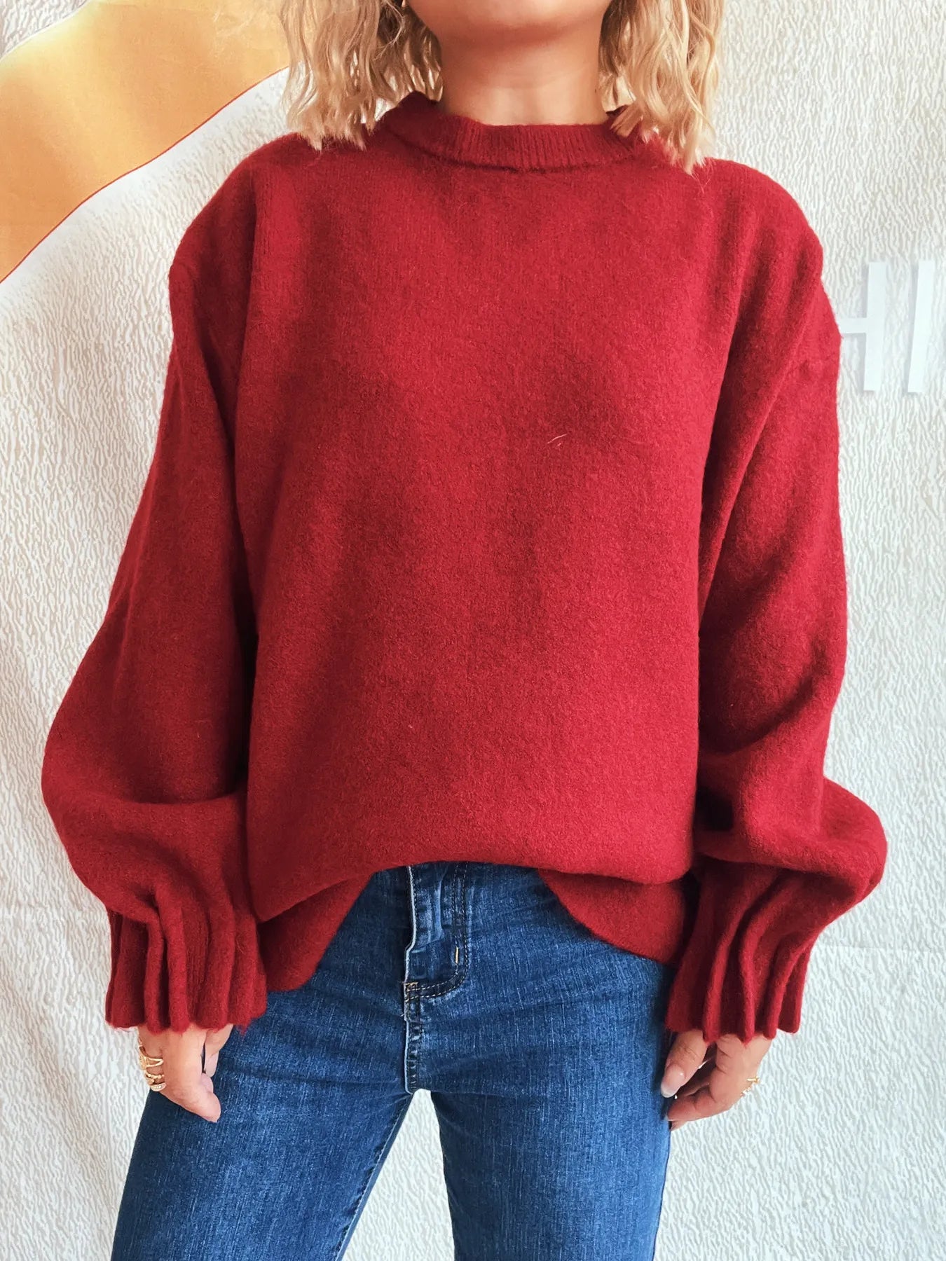 Red round neck dropped-shoulder sweater with ribbed cuffs and hem