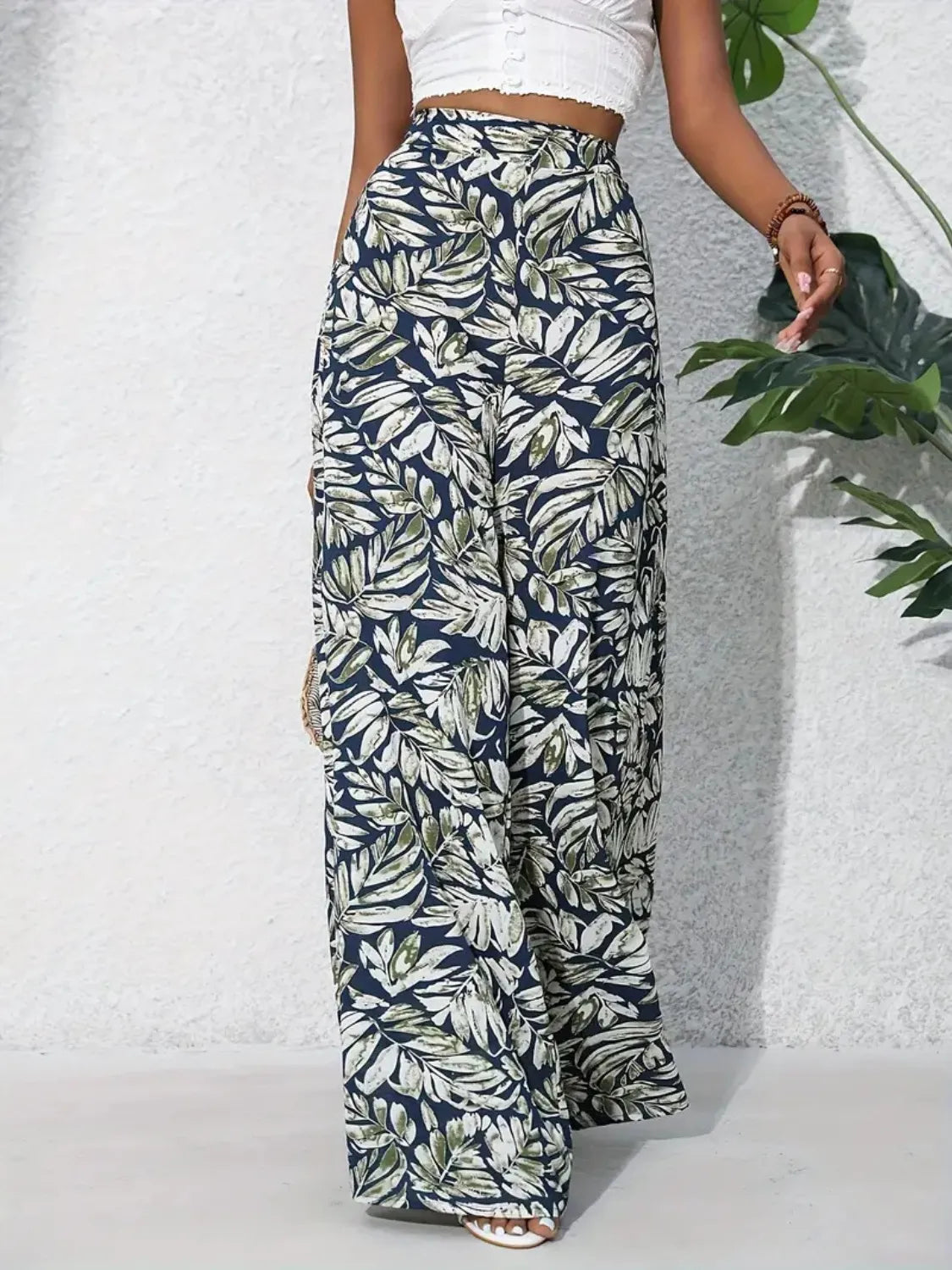 Printed high-waist wide-leg pants, navy and white leaf print, wide flowing legs