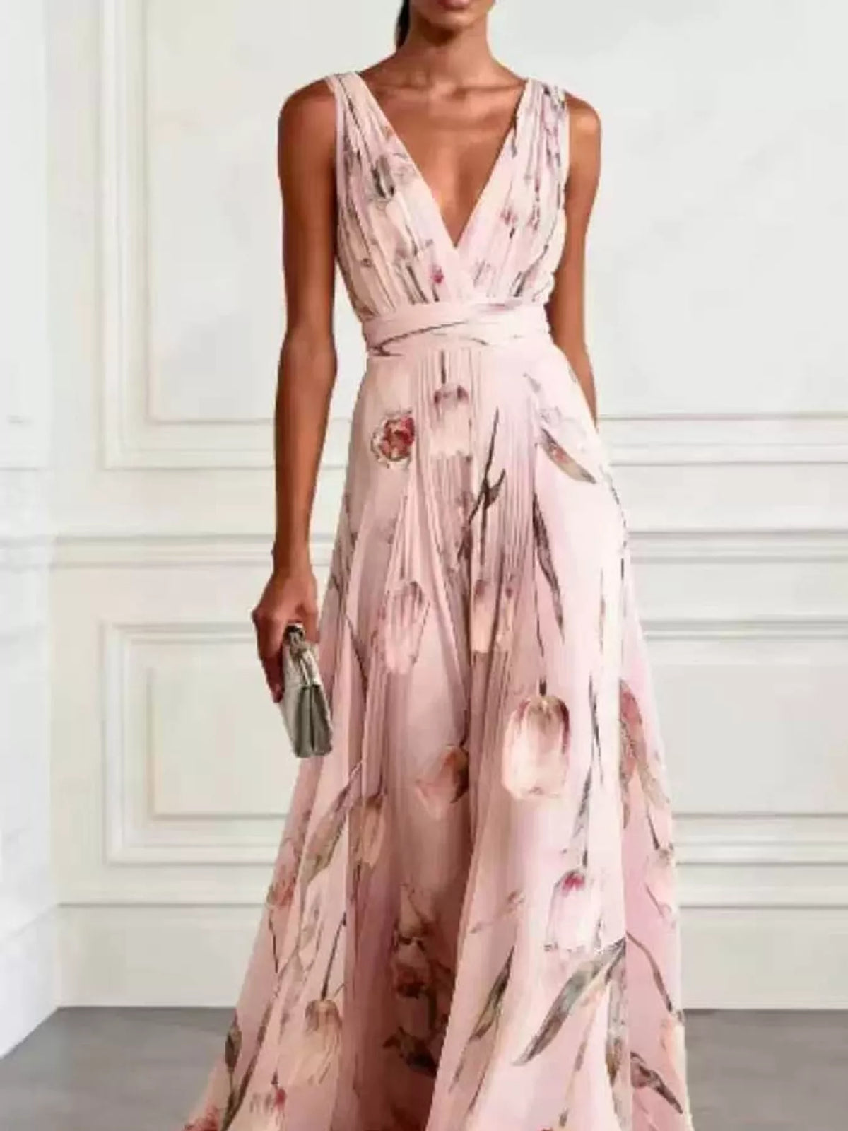 Light pink sleeveless floral print ruched maxi dress with V-neck and tied waist