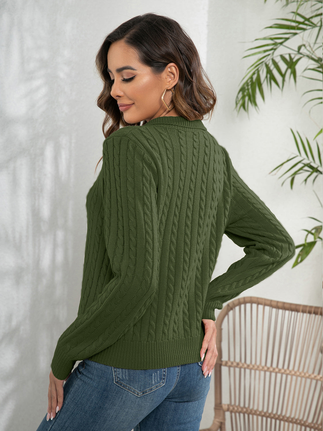 Army green cable-knit long sleeve sweater from the back, Johnny collar