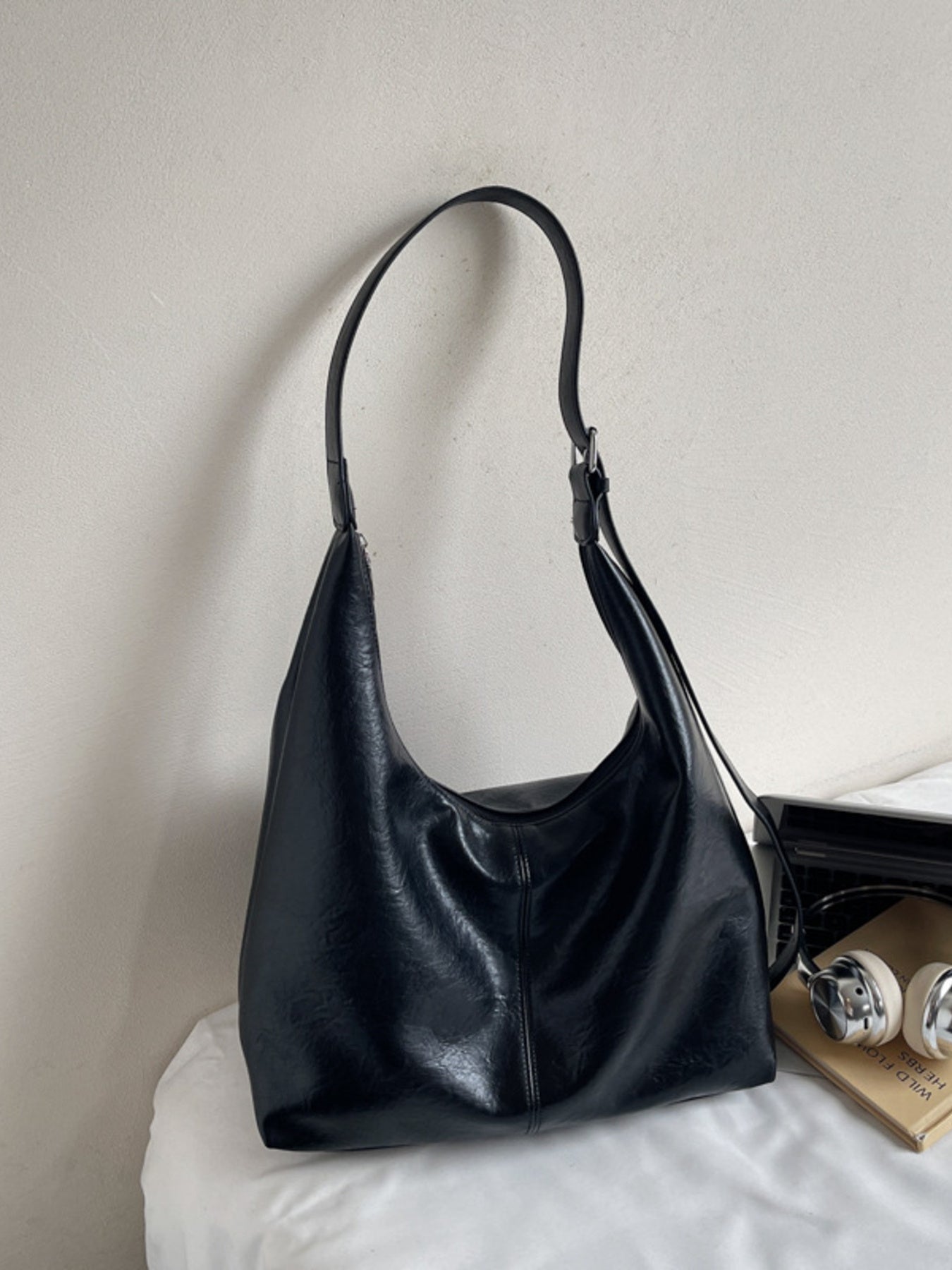 Adjustable Strap Shoulder Bag, large PU leather, black