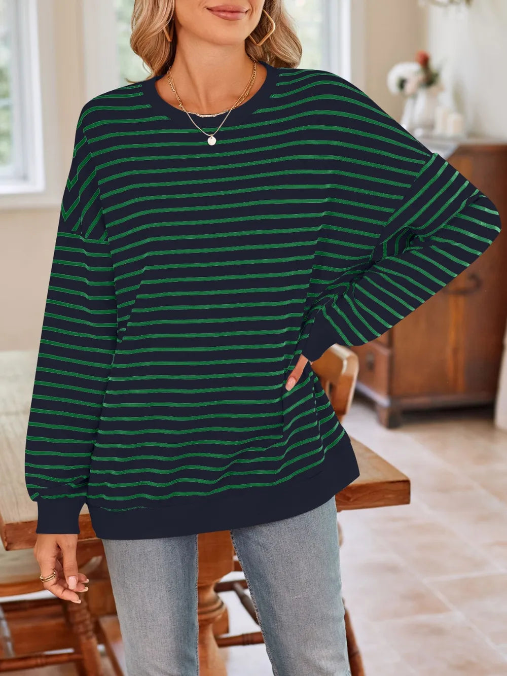 Striped round-neck long-sleeve sweatshirt in dark green with light green lines