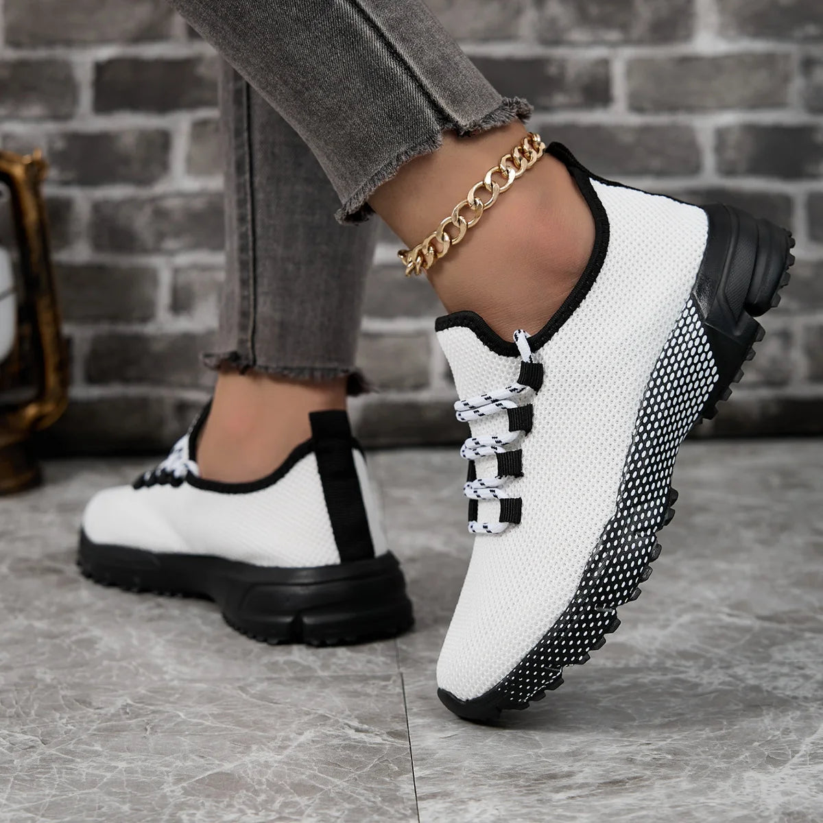 Women's Lightweight Mesh Athletic Sneakers