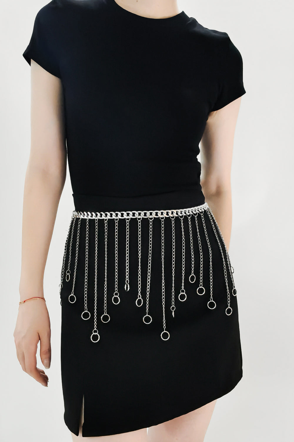 Silver alloy fringe chain belt with short oval connectors and dangling drops