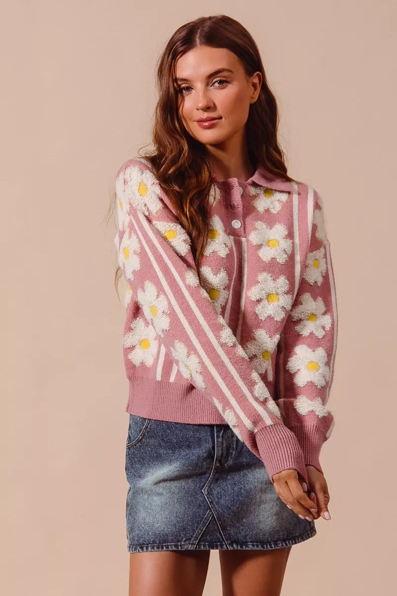 Mauve floral stripe polo-collar sweater with ribbed cuffs and hem, button placket