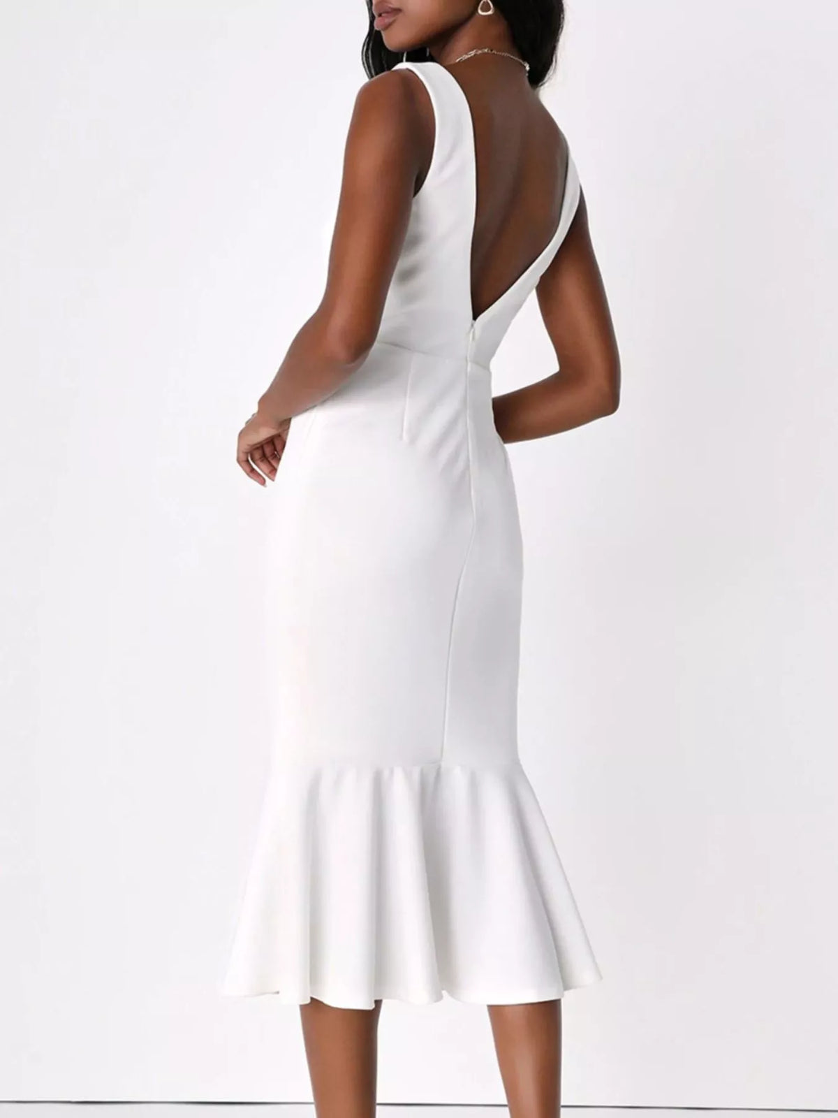 White sleeveless square-neck midi dress with sleeveless cut and ruffled hem
