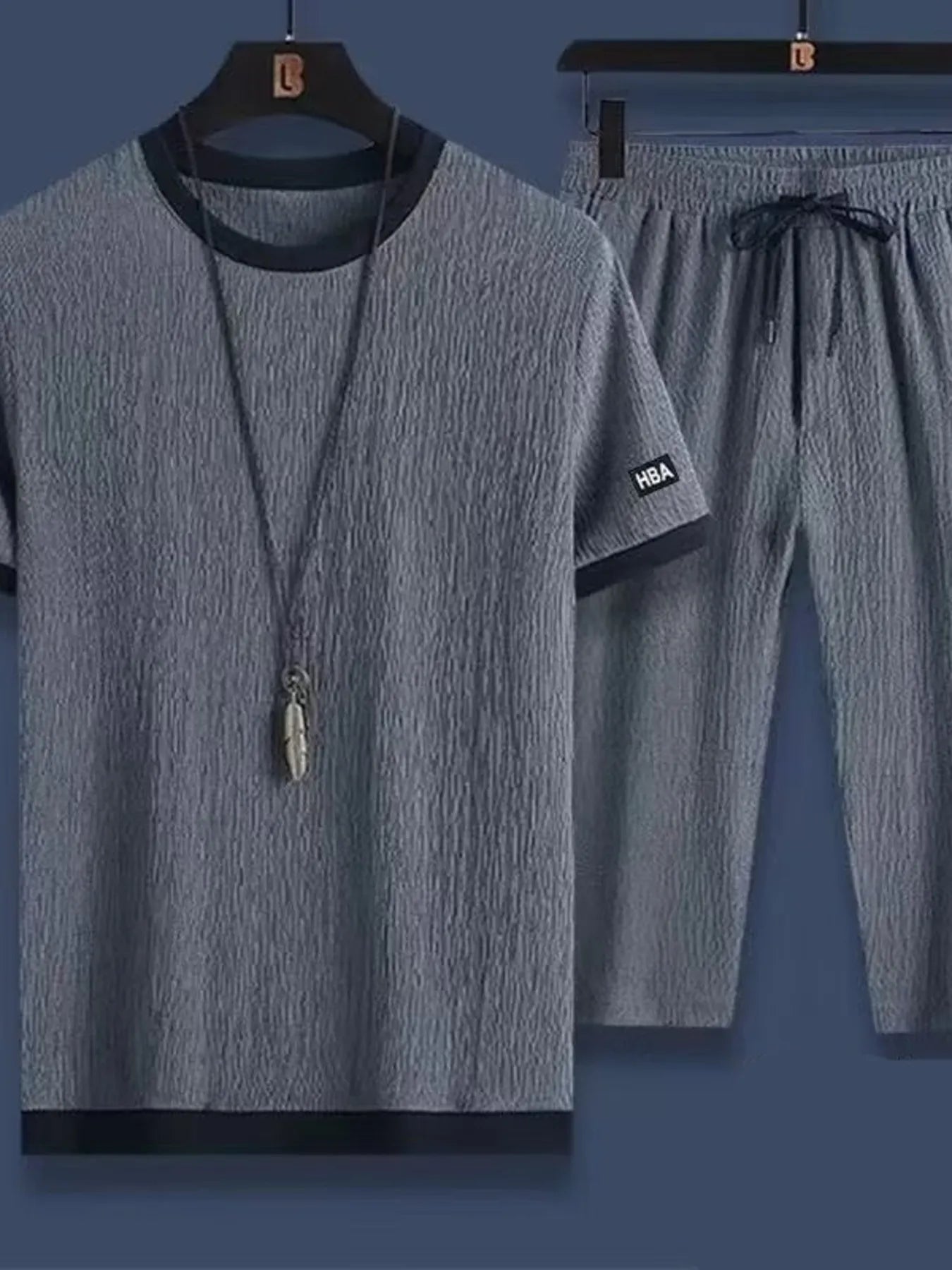 Gray round-neck short-sleeve top and drawstring shorts set for men