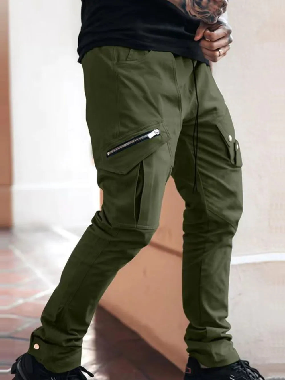 Men's plus size cargo pants in army green with side cargo pockets