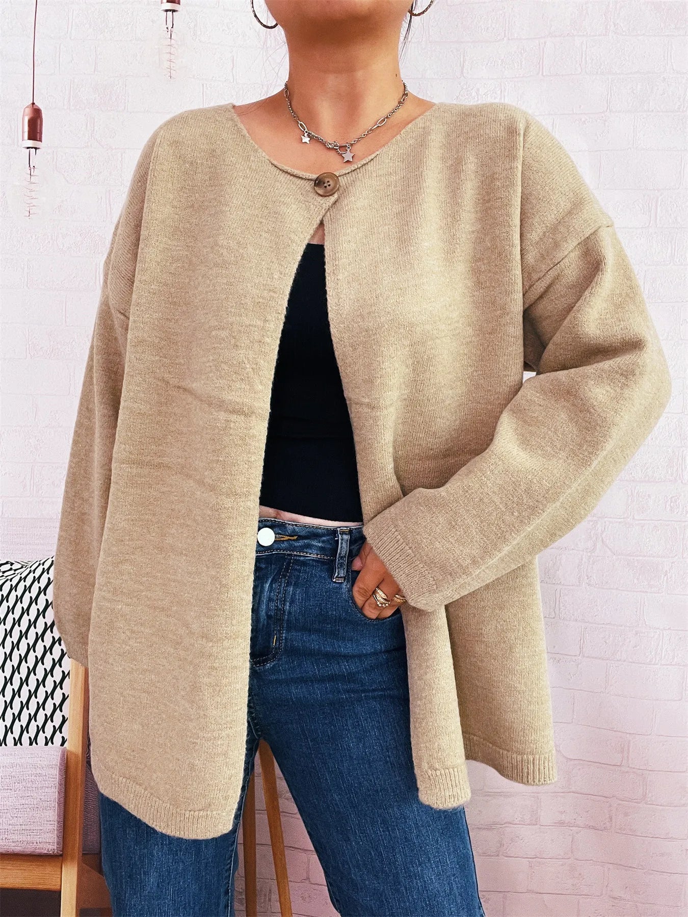 Khaki one-button front drop-shoulder cardigan with ribbed hem and cuffs