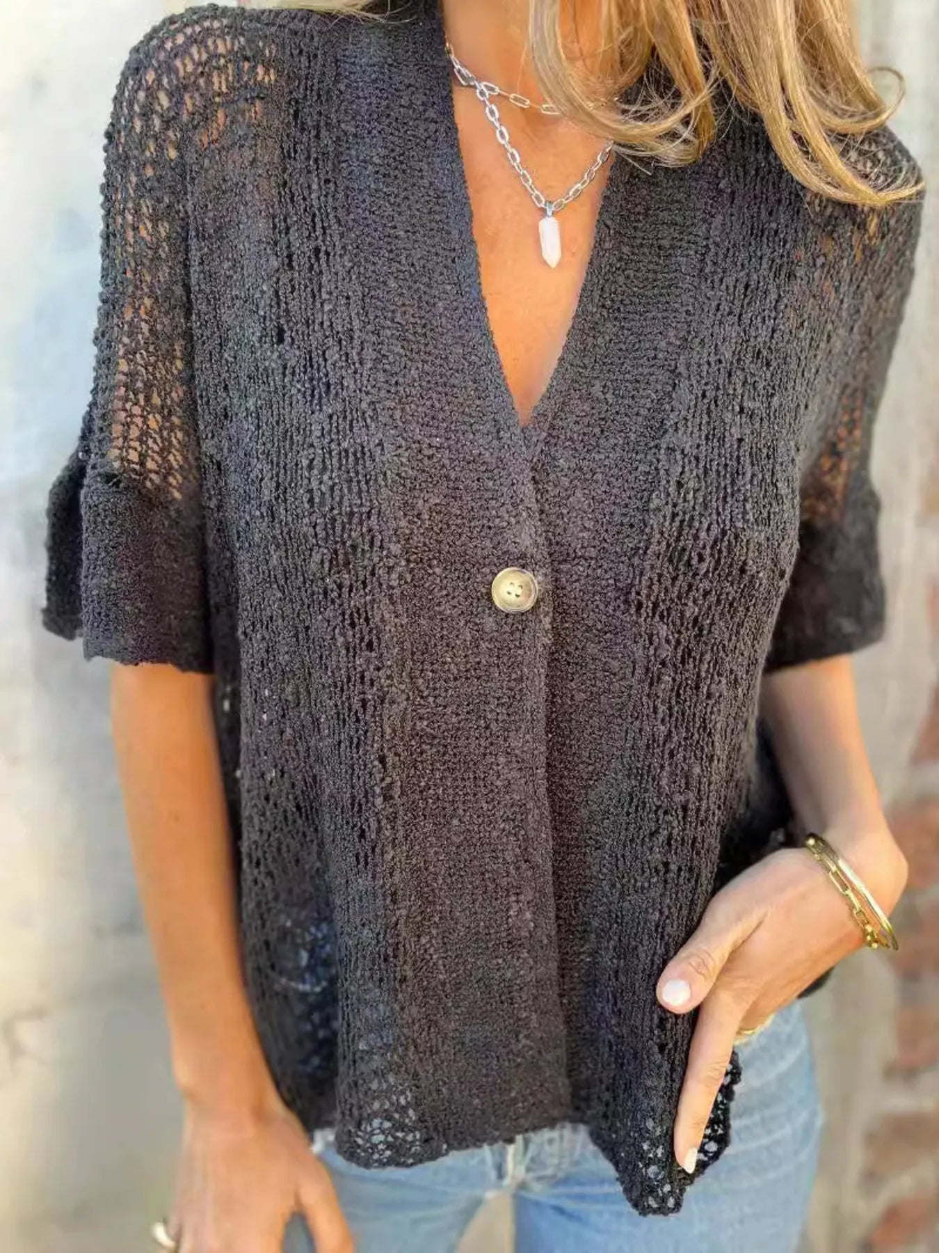 Dark brown open-knit one-button half-sleeve cardigan with V-neck and short sleeves