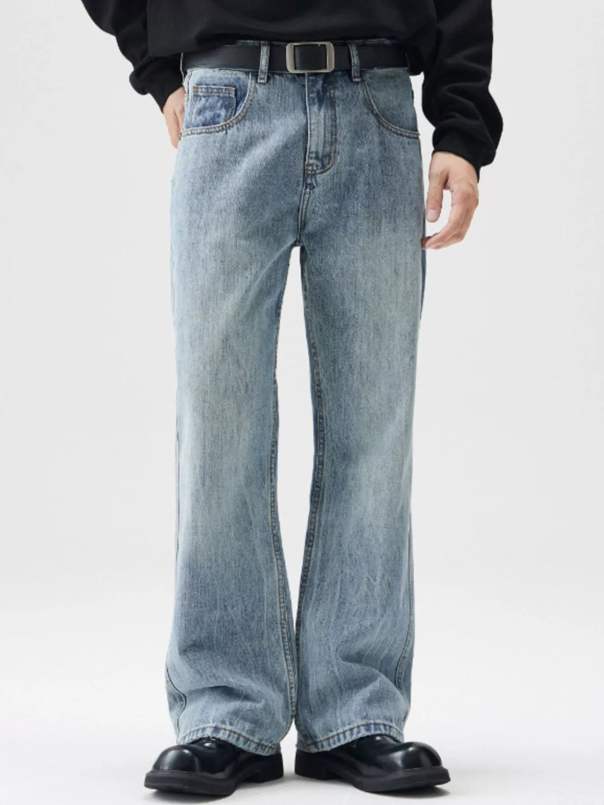 Washed stretch relaxed cotton jeans, light blue, classic five-pocket style