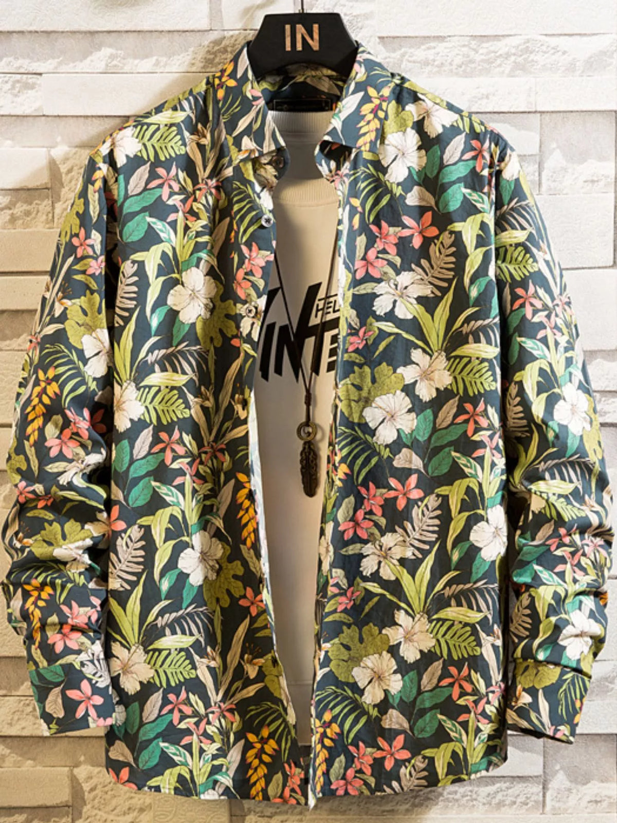 Men's button-up stretch shirt with tropical botanical print in green and multicolor