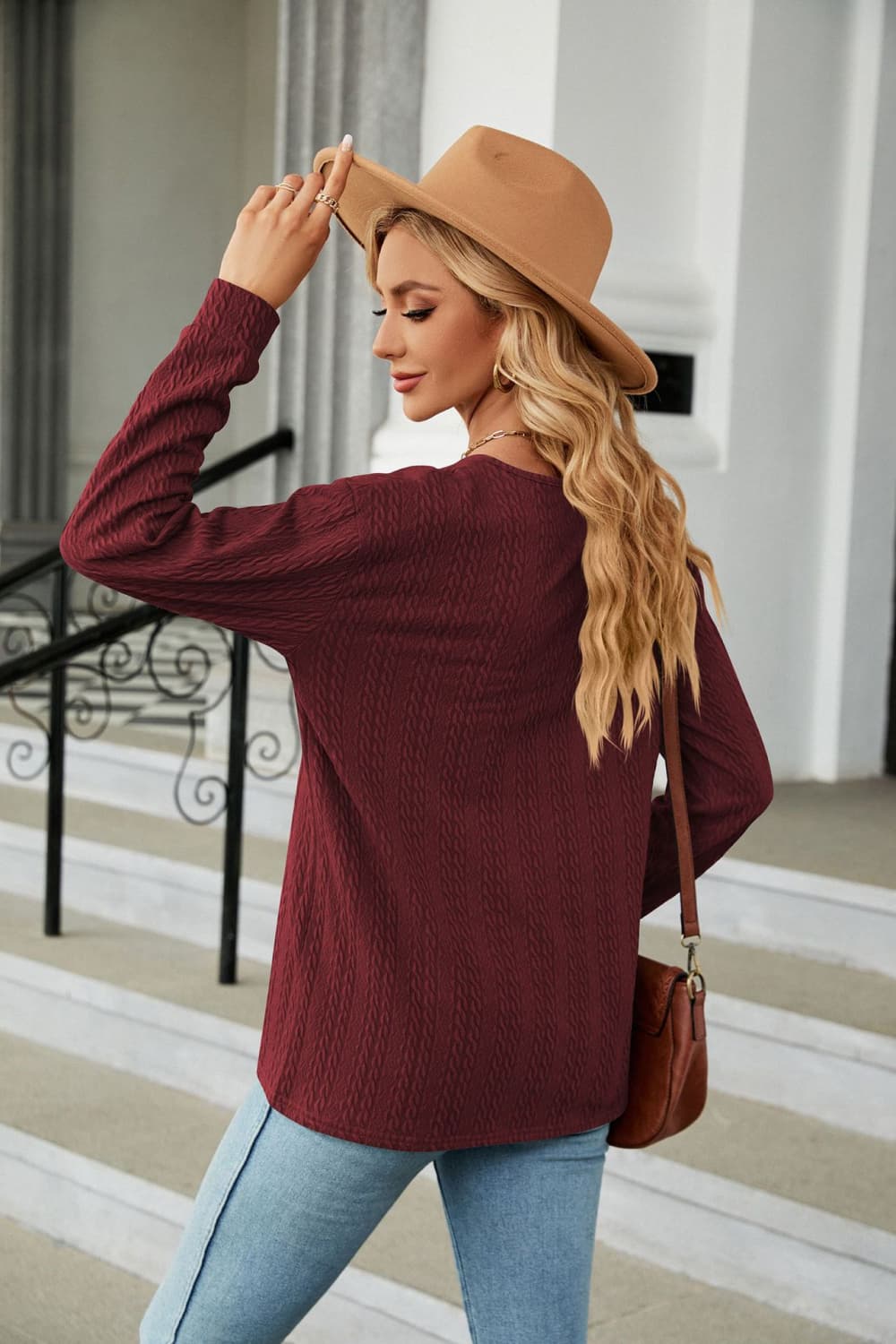 Cedar & Moore Decorative Button V-Neck Long Sleeve T-Shirt, maroon textured knit