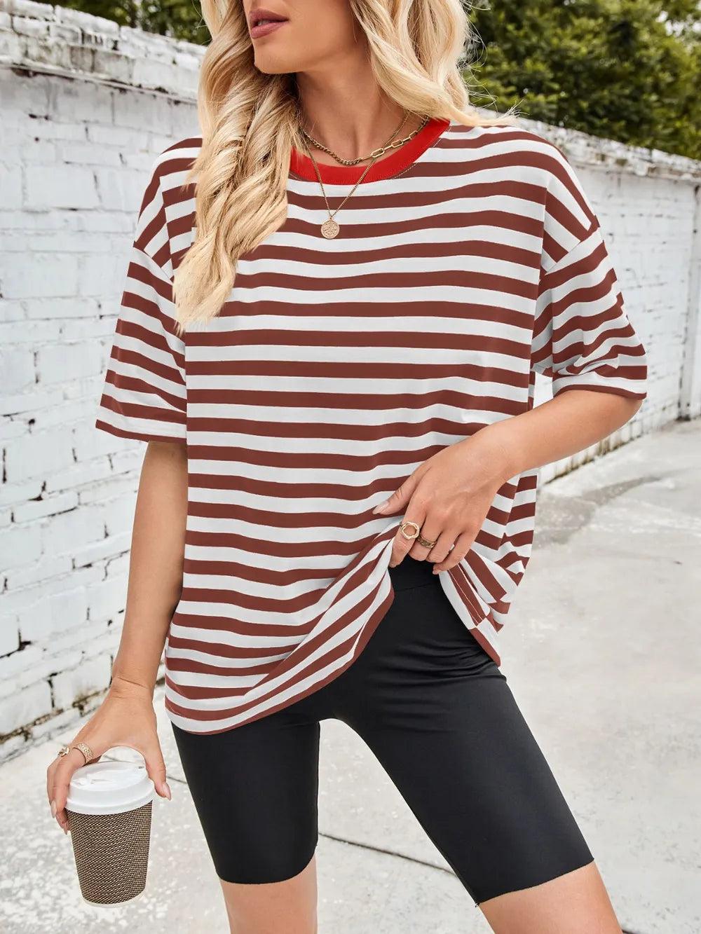 Brown and white striped round-neck short-sleeve T-shirt