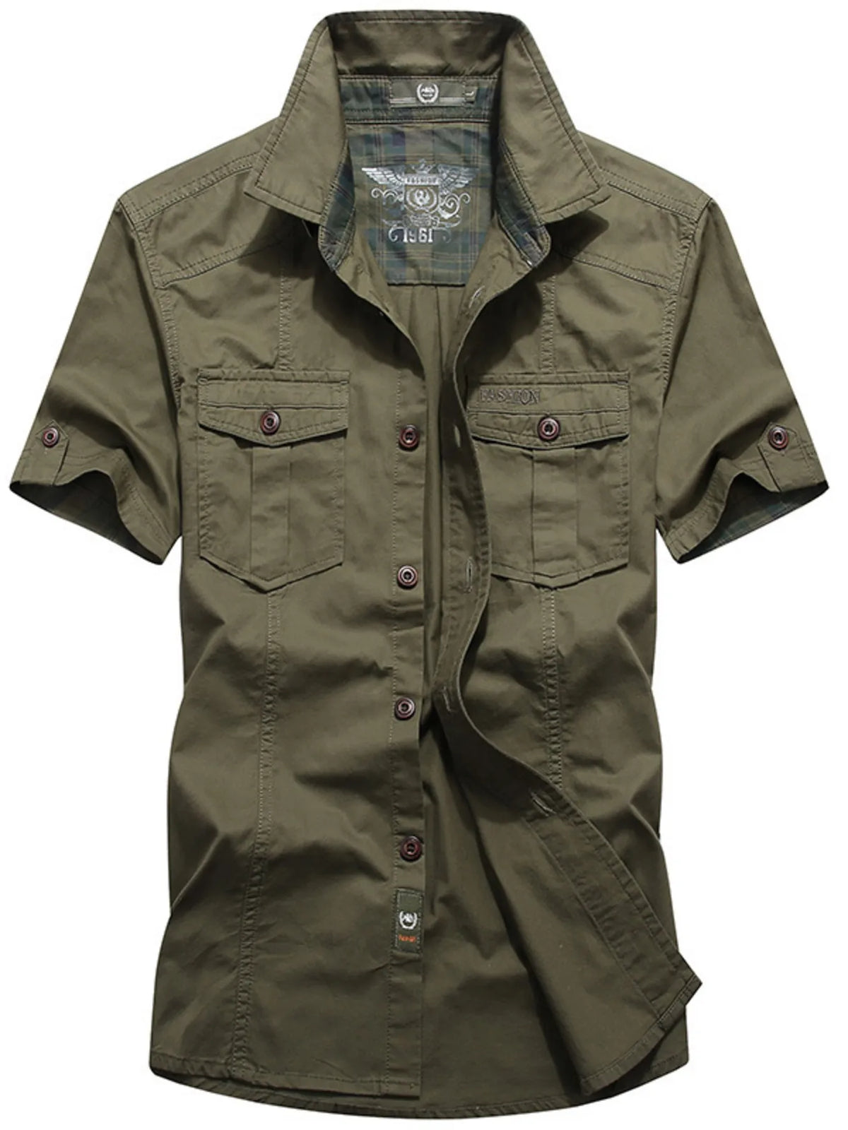 Men's moss green short-sleeve cotton cargo shirt with two chest pockets