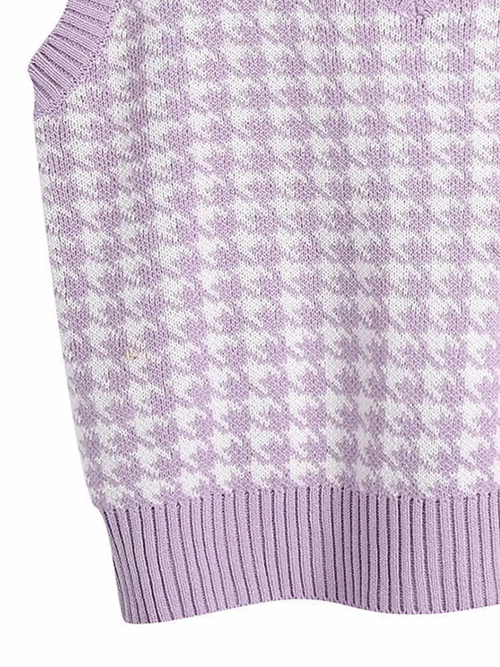 Lavender houndstooth sweater vest knit with ribbed hem