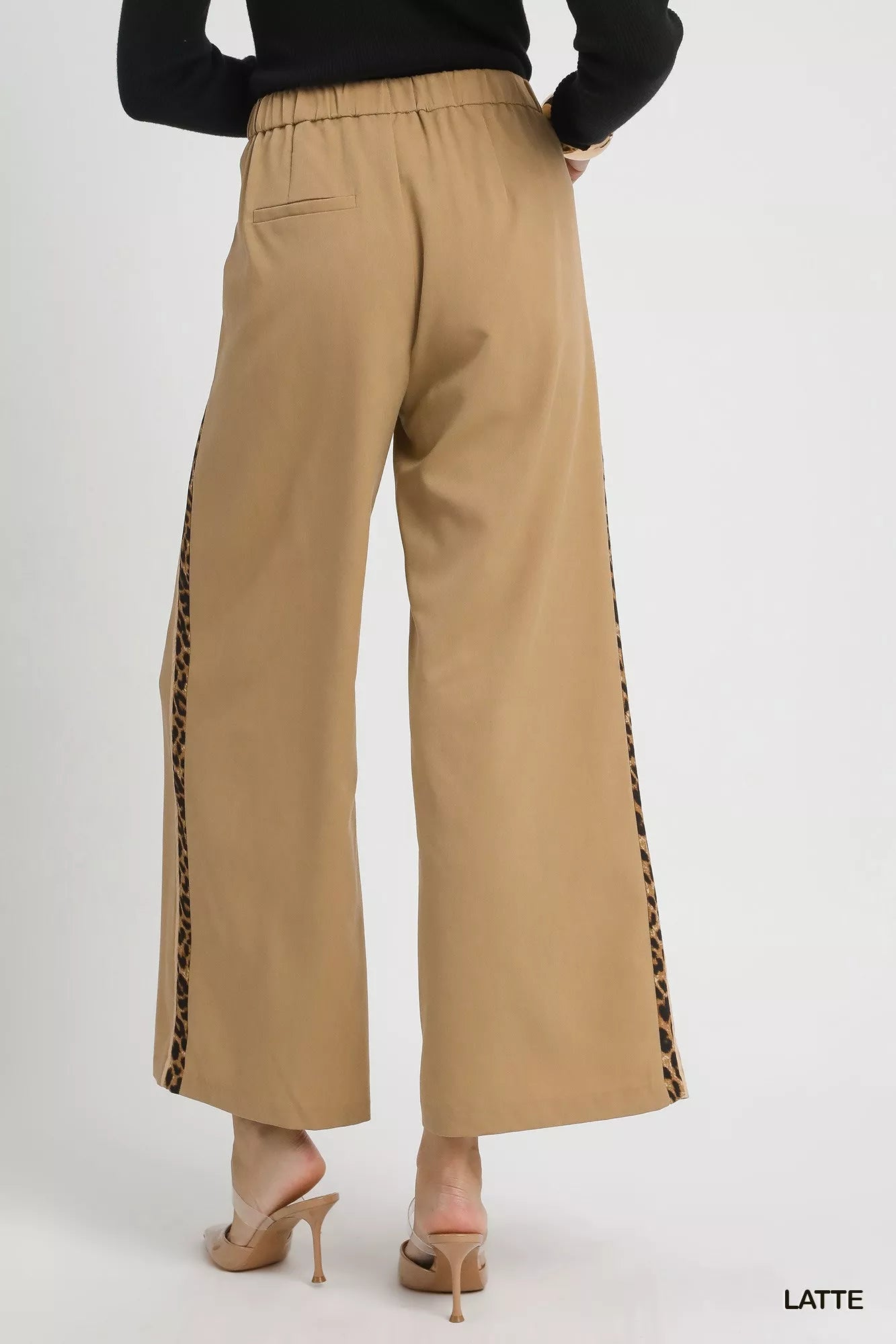 Latte wide-leg pants with elastic waist and leopard contrast side trim