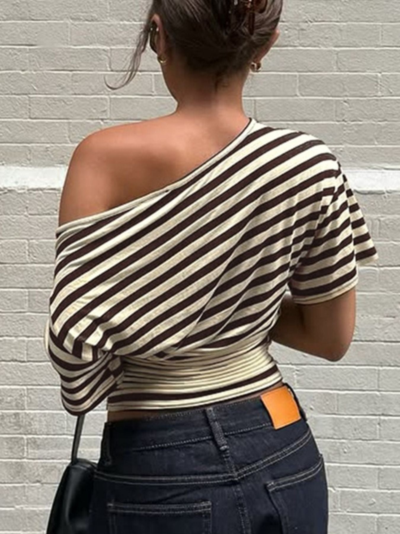 Cedar & Moore Striped one-shoulder T-shirt, black and cream stripes, Trendsi