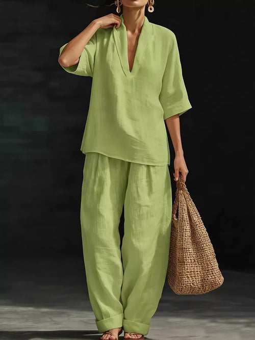 Casual set in light green: V-neck half-sleeve blouse and relaxed wide-leg pants