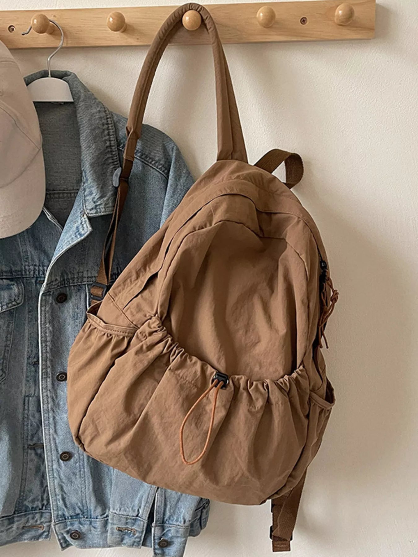 Cedar & Moore Casual nylon drawstring backpack bag, large tan, lightweight everyday use