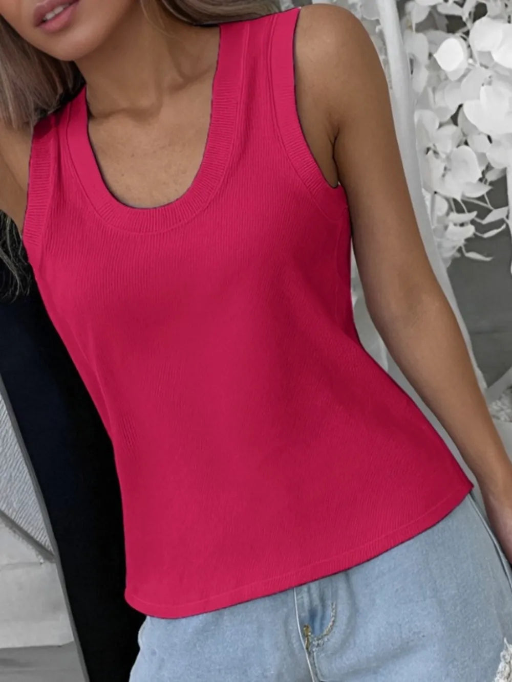 Magenta solid scoop neck tank top, sleeveless knit with smooth front texture