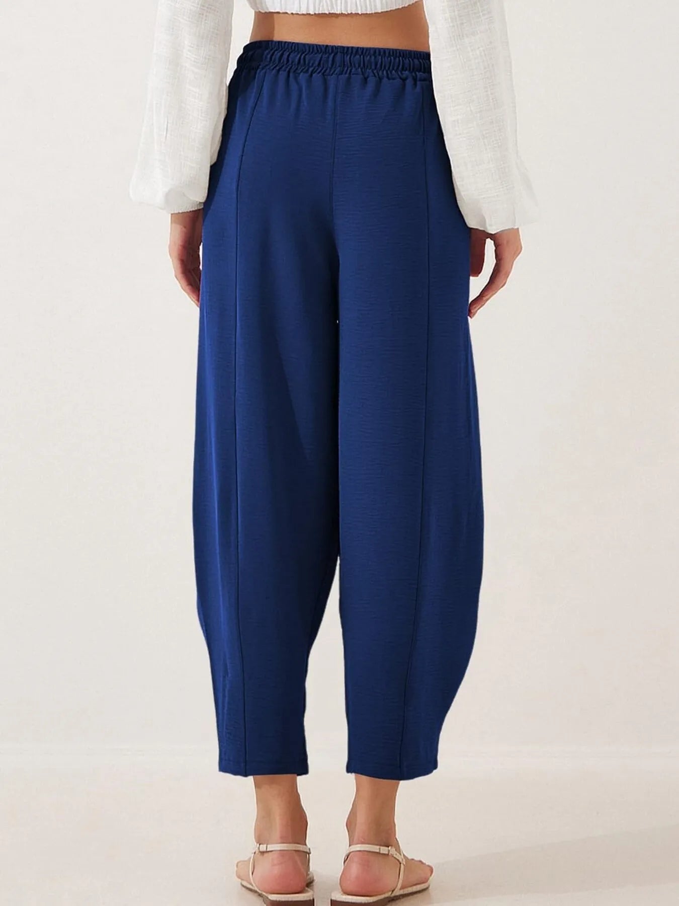 Cropped wide-leg pants in royal blue with elastic waist and drawstring