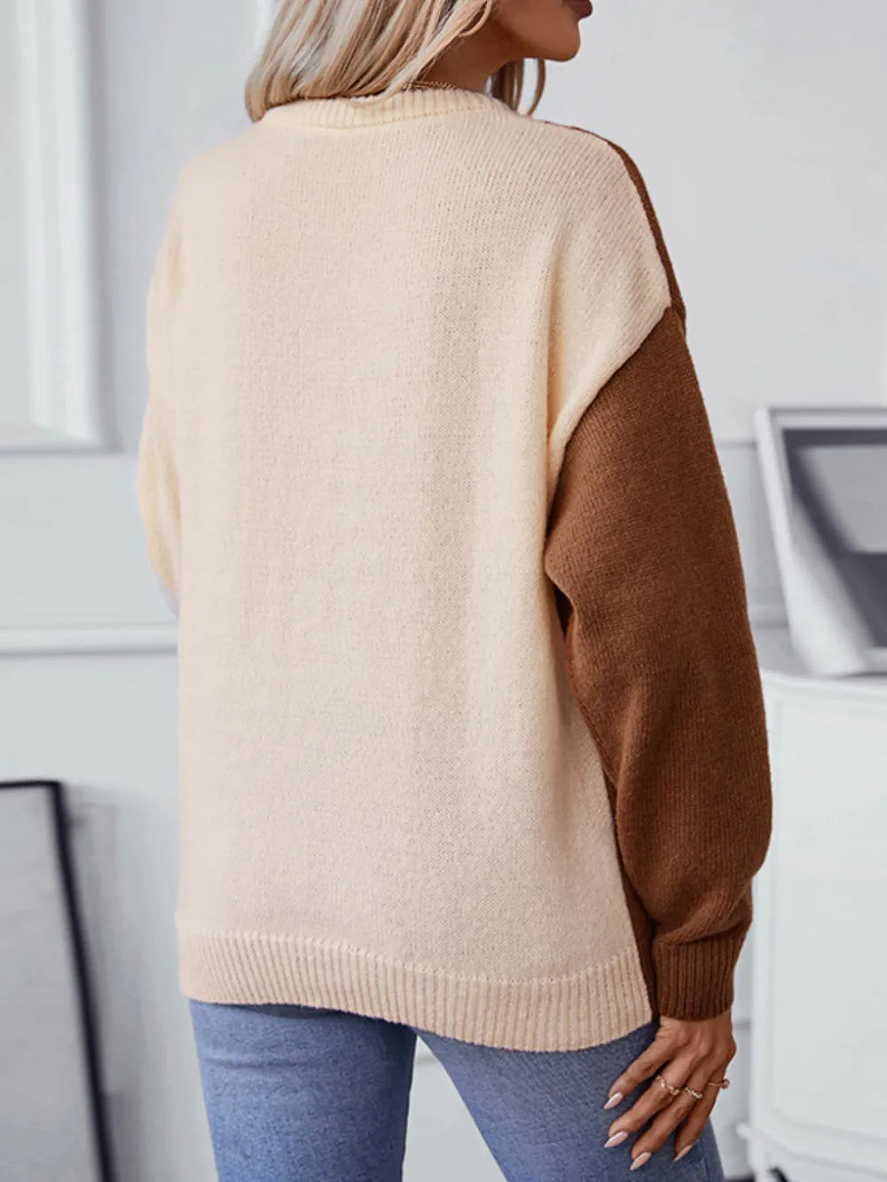 Two-tone cable knit round-neck sweater, cream back with caramel side sleeves