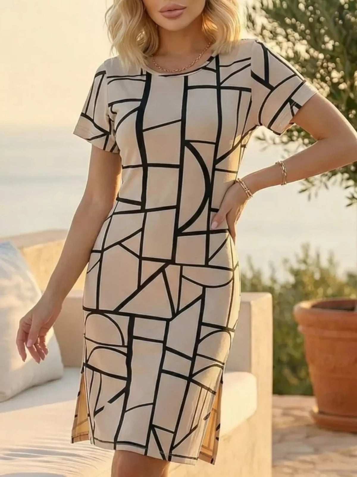 Beige geometric print midi dress with short sleeves and crew neck