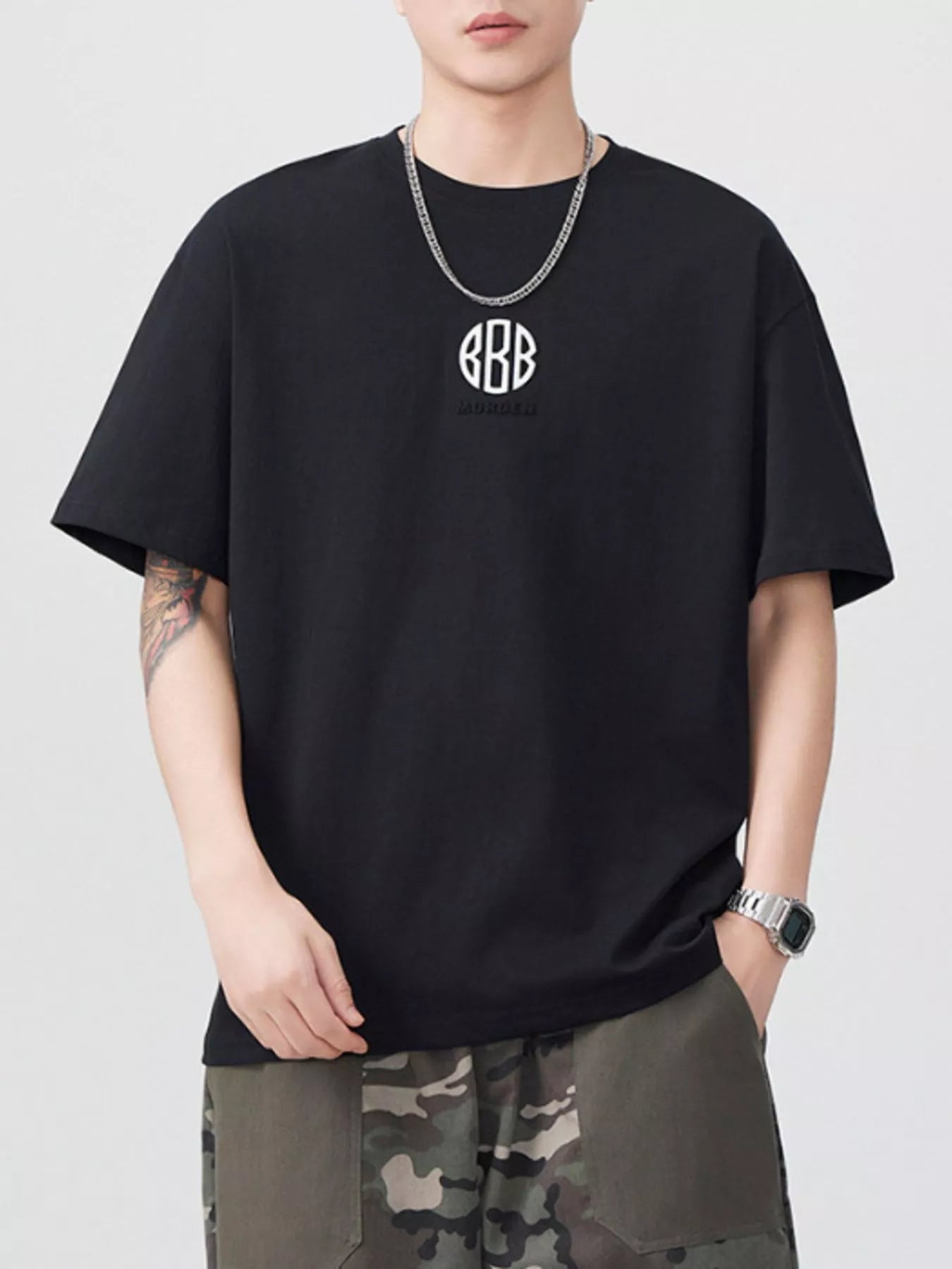 Black men's plus size round-neck short-sleeve T-shirt with chest logo