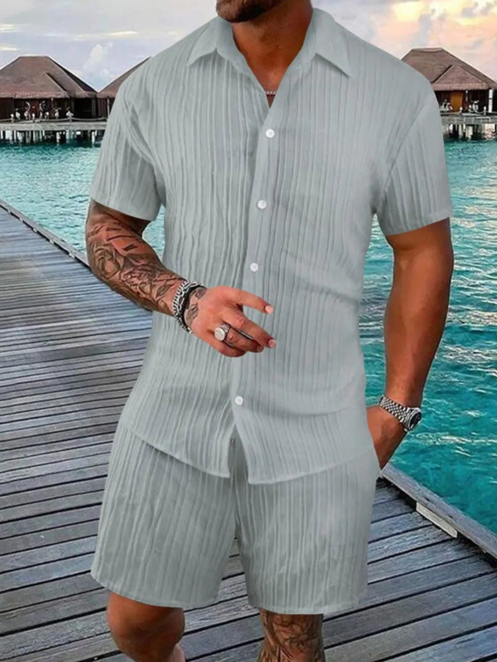 Men's short sleeve button-down shirt and shorts set, light gray striped texture