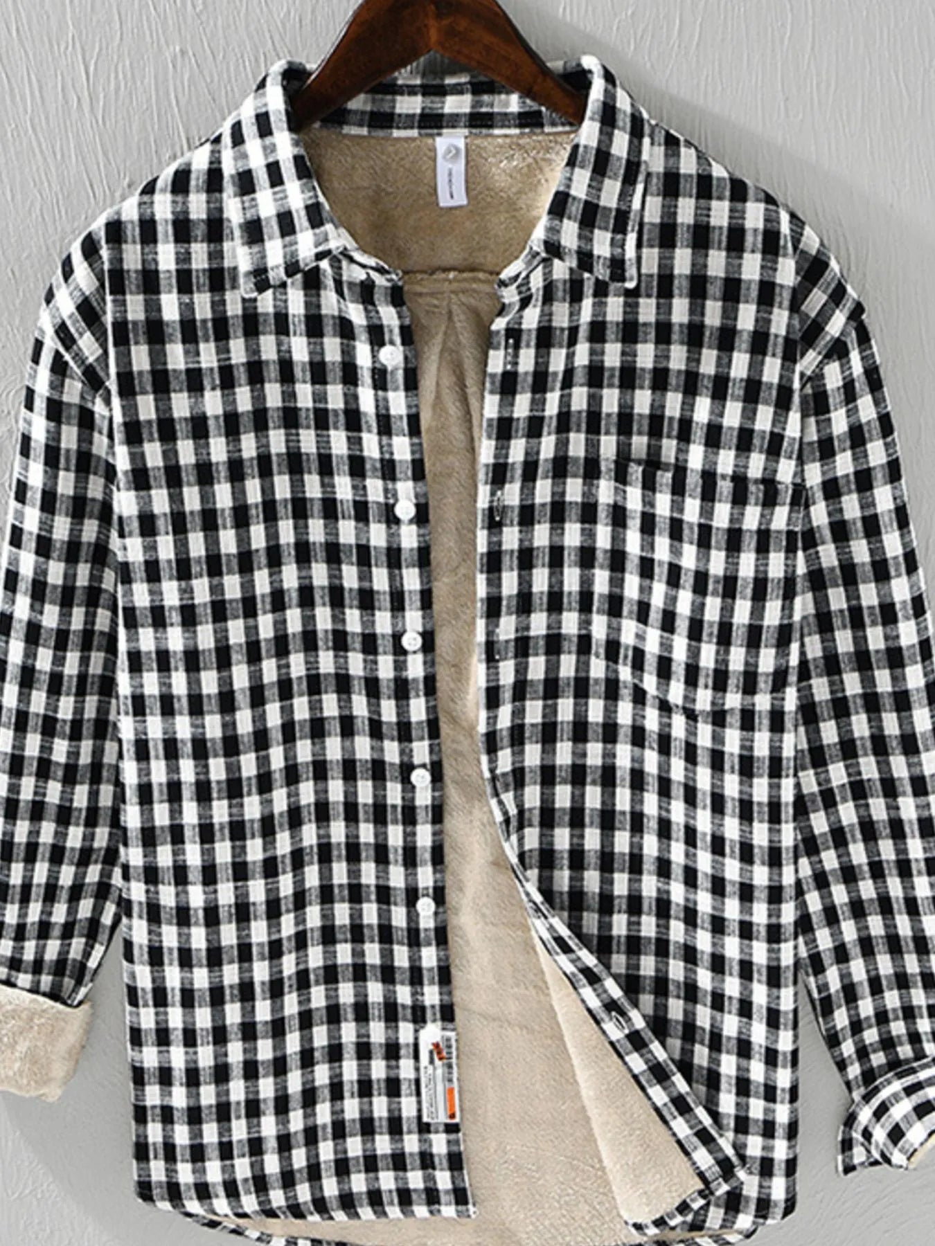 Men's plus-size plaid button-down shirt with contrast inner lining, black check plaid