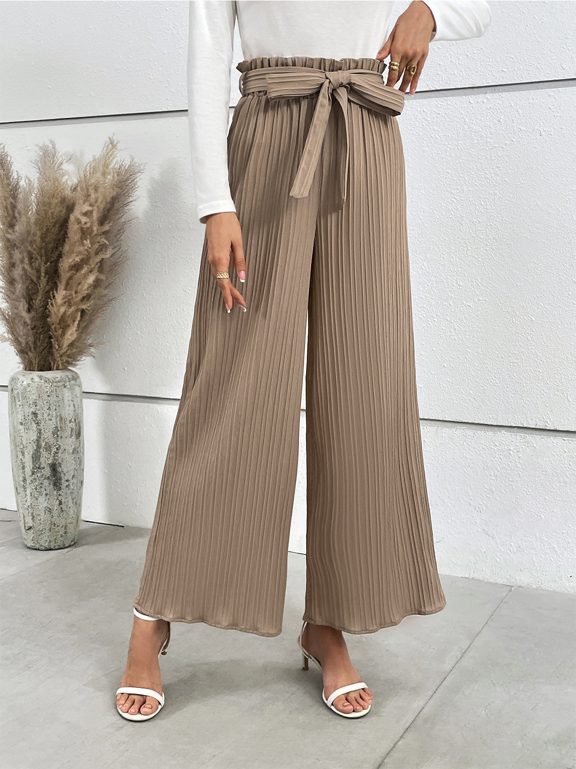 Camel wide-leg long pants with elastic waist and front tie bow, flowing pleats