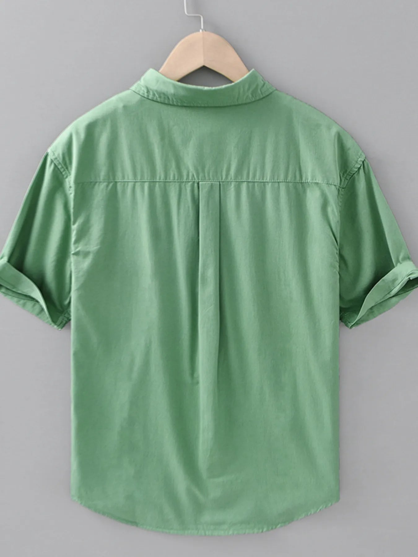 Green men's plus size short-sleeve button-up shirt, back yoke detail