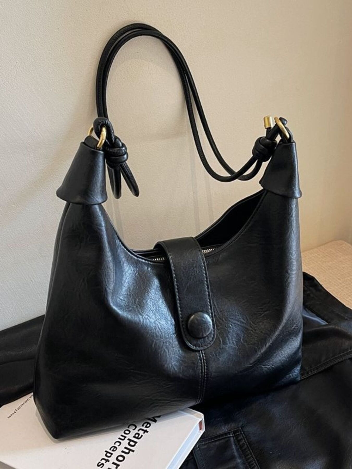 Vintage Buckle Closure Shoulder Bag, black PU leather, medium