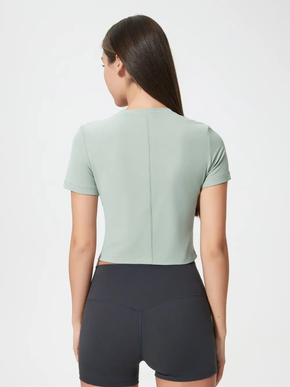Women’s active t-shirt, sage, round neck, short sleeves, back seam detail
