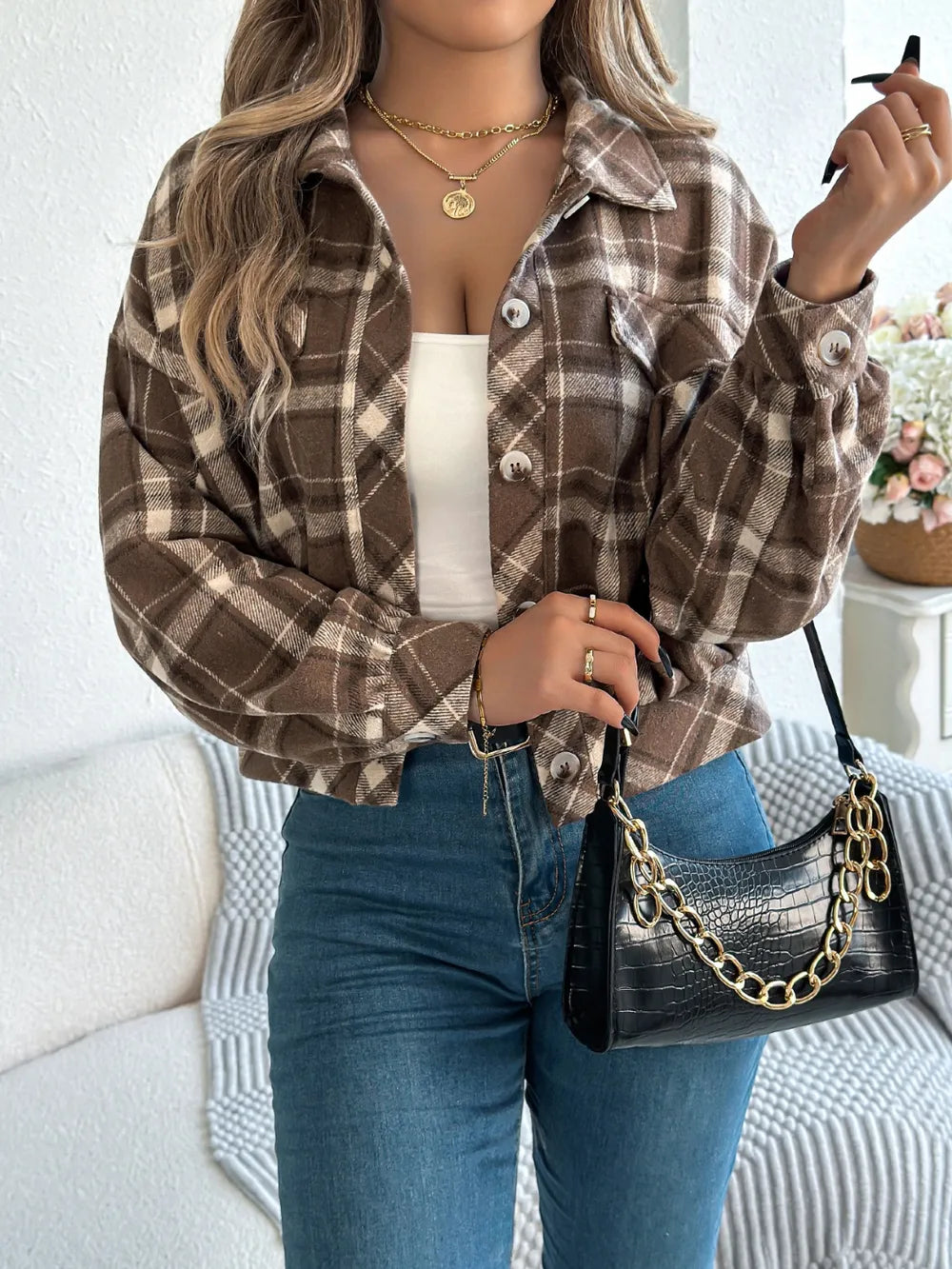 Plaid button-up long-sleeve jacket with buttoned front and chest flap pockets