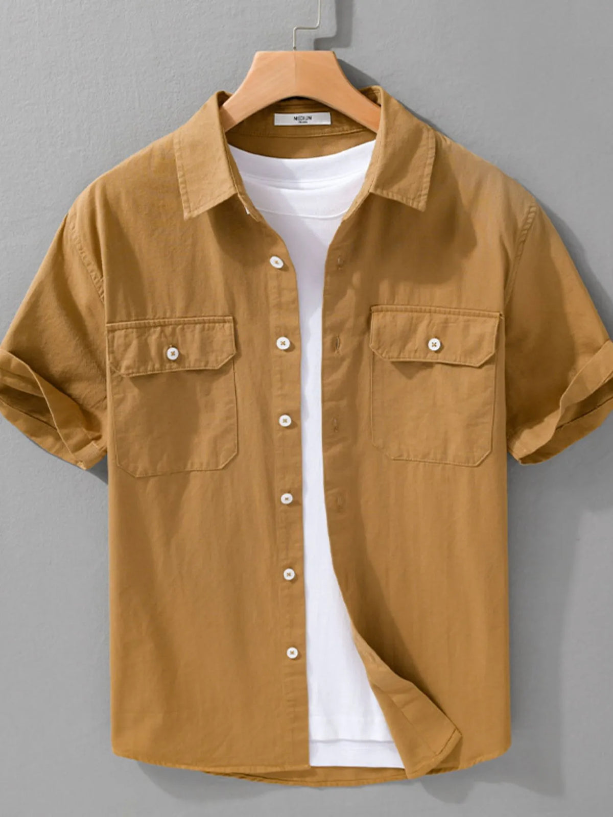 Men's short-sleeve cotton button-up shirt, khaki, chest pockets and button front