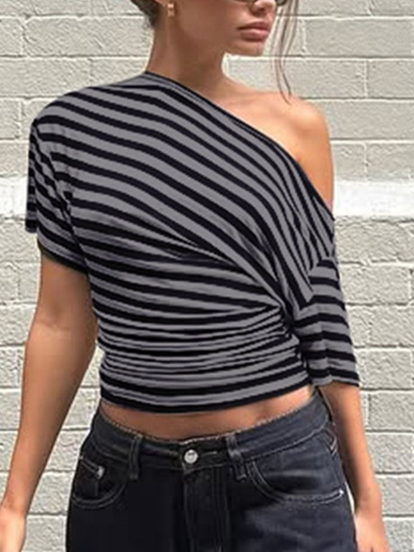 Cedar & Moore Striped One-Shoulder T-Shirt, black-gray stripes, Trendsi