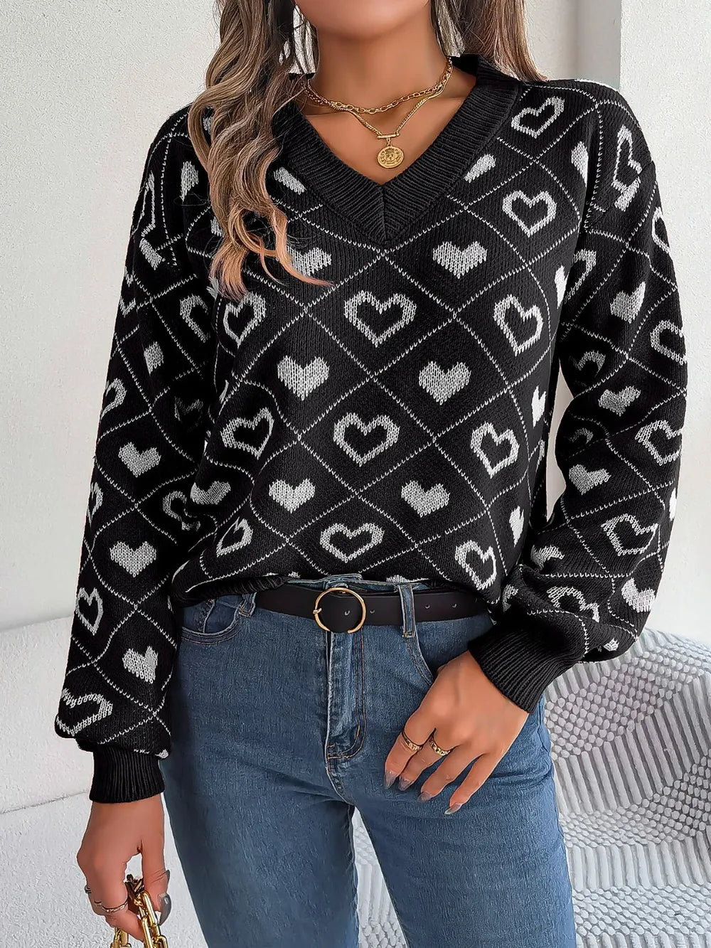 Black heart-pattern V-neck long-sleeve sweater, ribbed cuffs and hem