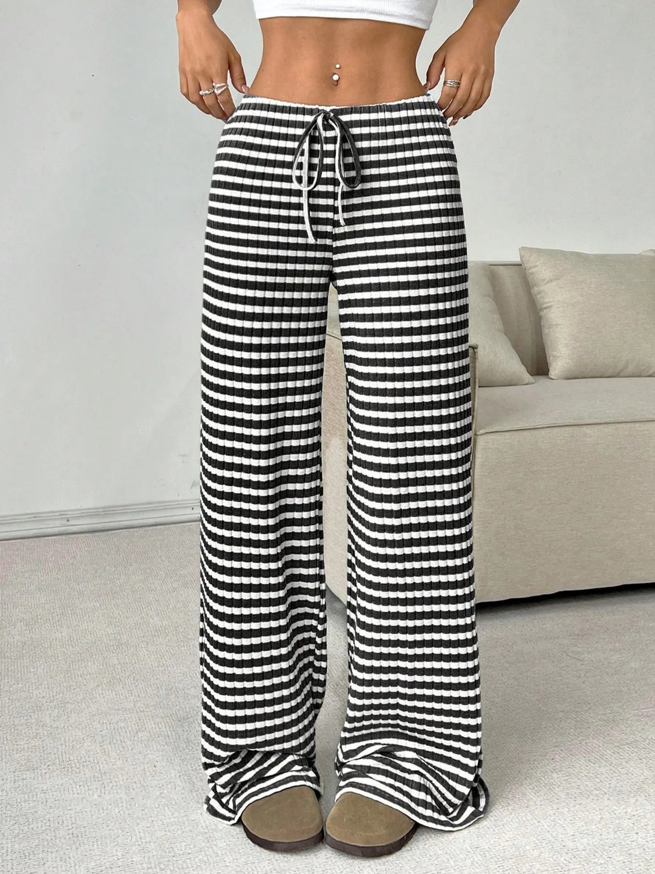 Striped wide-leg drawstring pants, black and white stripes, drawstring waist