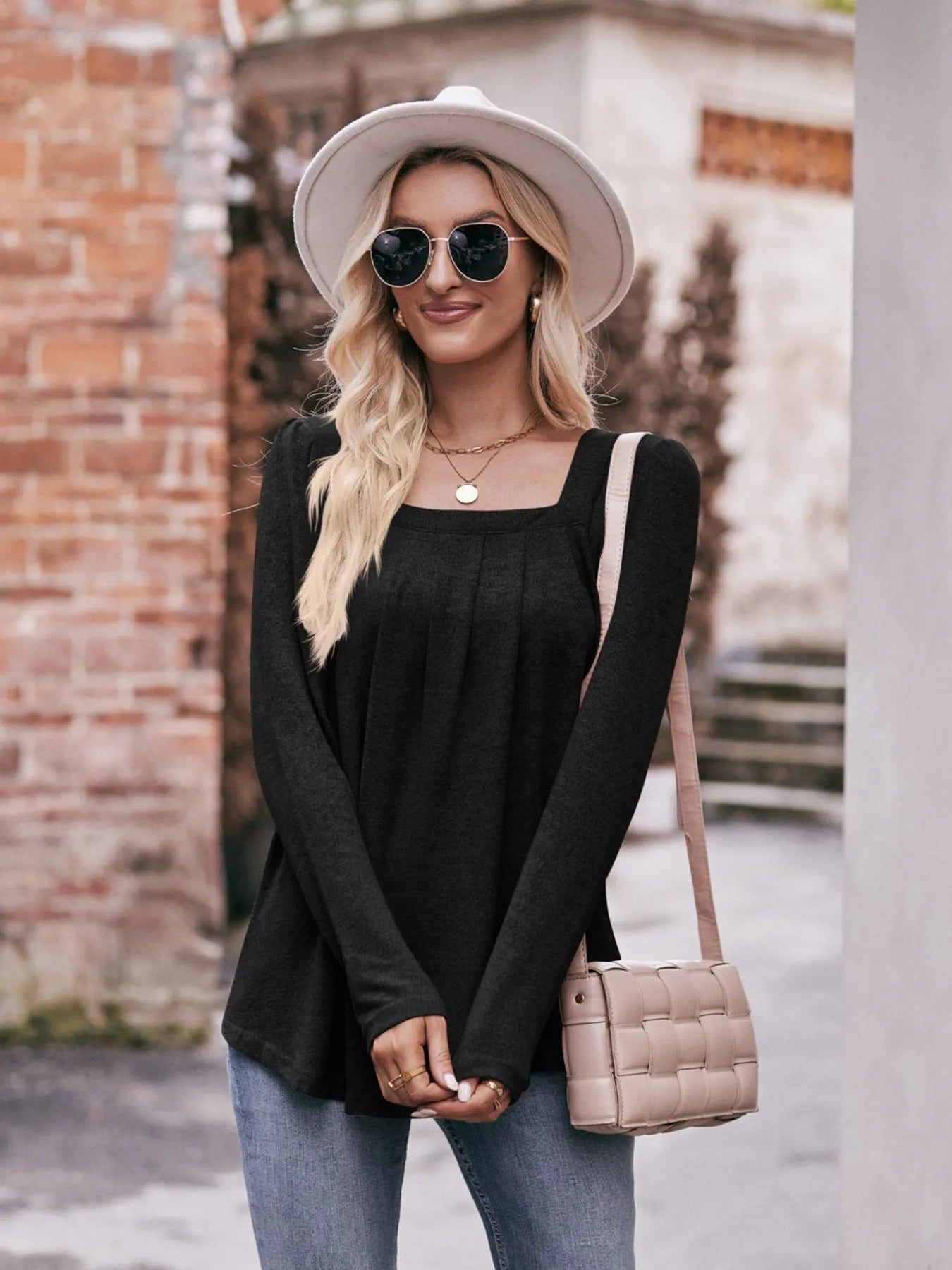 Black square-neck long-sleeve T-shirt, fitted sleeves, relaxed fit